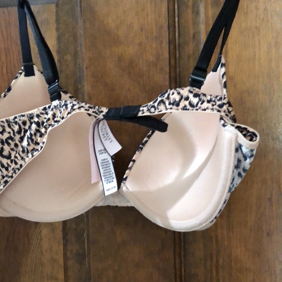 Victoria’s Secret bra. 34C - Picture 2 of 7